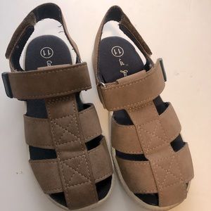 Cat & Jack Cat Jack Brown Boy Sandals size 11